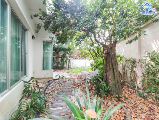 *****บ้านเดี่ยวมือสองนนทบุรี หลังมุม! ม.ไลฟ์บางกอกบูเลอวาร์ด ราชพฤกษ์-รัตนาธิเบศร์ บ้านสวยสไตล์โมเดิร์น แบรนด์ SC ASSET* ตกแต่งบิ้วท์อินพร้อมอยู่ เนื้อที่ 70.90 ตร.ว. ฟังก์ชัน 3 ห้องนอน 4 ห้องน้ำ แถมแอร์ 5 เครื่อง! บนทำเลเมือง สิ่งอำนวยความสะดวกครบครัน ใกล้สถานีรถไฟฟ้าสายสีม่วง "บางรักน้อยท่าอิฐ"...